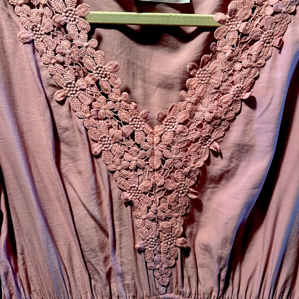 JJs HOUSE flirty dress with applique